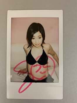 直筆サイン入り　アイドル　ブロマイド　生チェキ　生写真 51AQX7MFh+L._UF350,350_QL50_.jpg